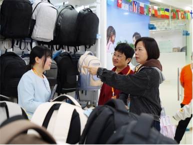 对话阳光箱包集团经销商：相信时间的力量相信品牌的力量